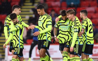 ysbSPORTS-黄队防守稳固，取得重要胜利