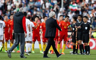 ysbSPORTS-重庆力帆球员集训，全力备战新季比赛挑战