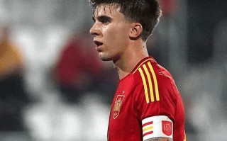 易胜博体育官方网站-西班牙中场受伤下场，或将无法参加国家队比赛