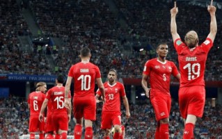 ysbSPORTS-英格兰队战胜丹麦取得连胜，小组领先优势巩固