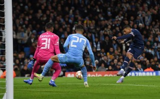 易胜博体育官方网站-曼城逆转巴黎晋级决赛，欧洲霸主之路