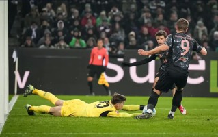 易胜博体育-门兴格拉德巴赫不敌法兰克福，遭受主场失利