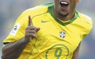 ysbSPORTS-国际舞台：世界足球巨星的辉煌战绩引人瞩目