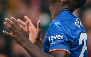 易胜博体育-切尔西门将受伤，对手进球暴力扩大进攻