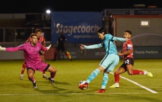 易胜博体育-唐卡斯特客场逼平对手，保级前程渺茫