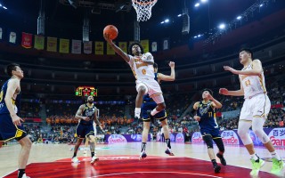 易胜博体育-篮球职业联赛近况引发热议，球迷热情高涨