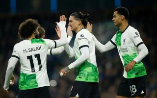 易胜博体育-利物浦客场取胜，榜首之位不动摇