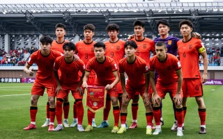 ysbSPORTS-经典对决！两支传统球队上演足球盛宴