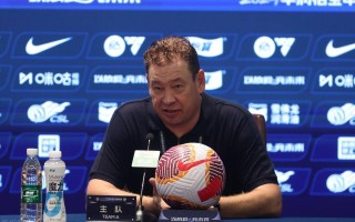 ysbSPORTS-战术变化令对手措手不及，球队稳操胜券