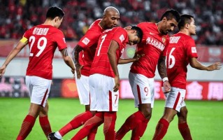 易胜博体育官方网站-上港击败鲁能，成功卫冕球队拥抱