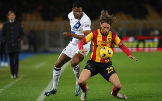 易胜博体育官方网站-意甲联赛进入关键阶段，米兰豪门争冠