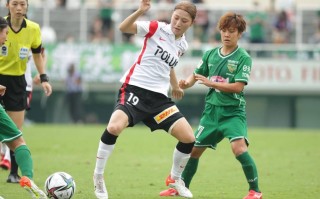 易胜博体育-韩国女足在比赛中遭遇挑战，坚持不懈