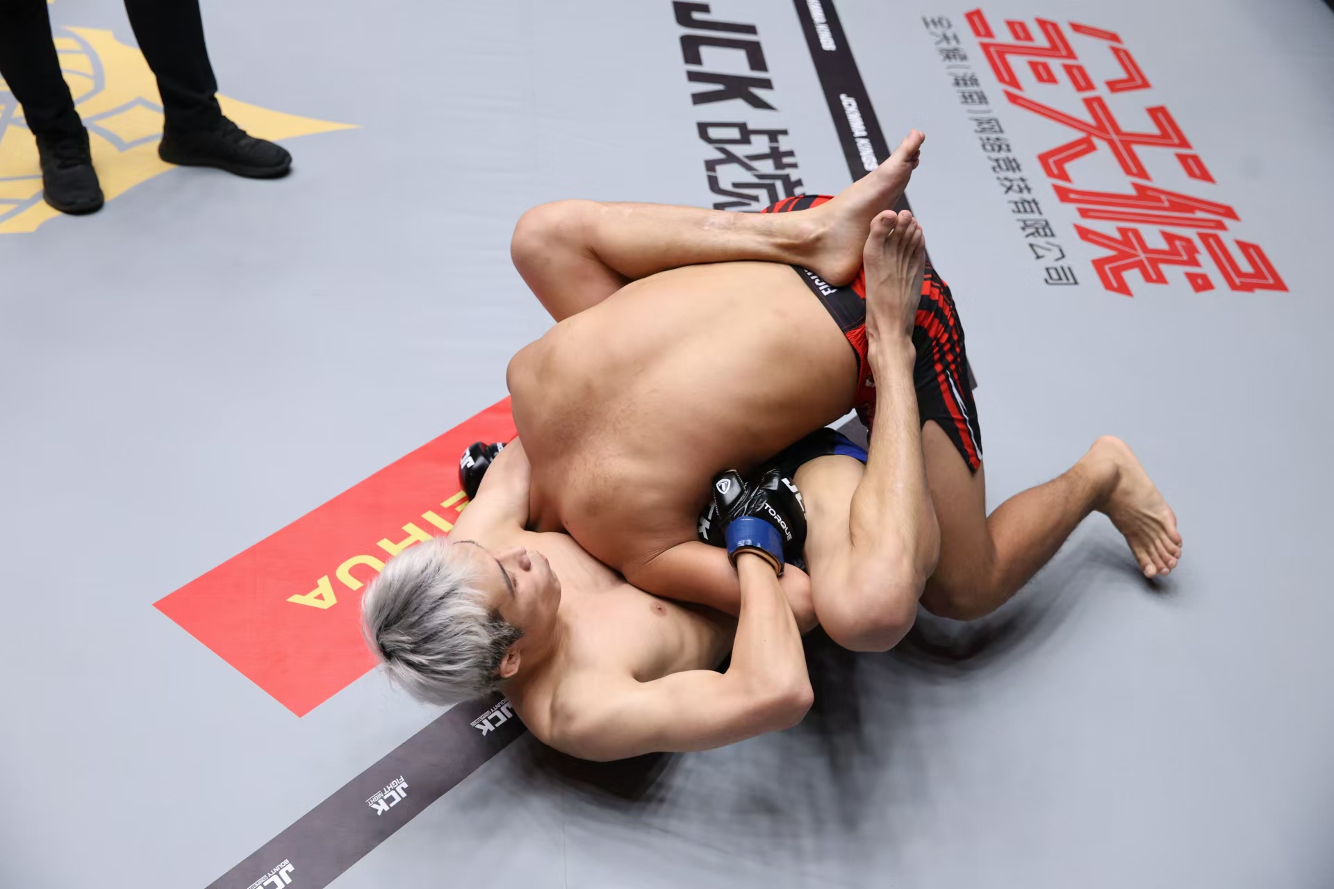 易胜博体育-争夺胜利!球员们展现技艺争分夺秒-第1张图片-易胜博体育 易胜博体育-争夺胜利!球员们展现技艺争分夺秒-第1张图片-易胜博体育