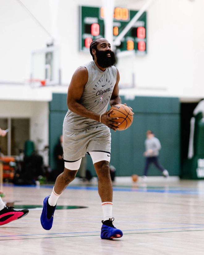 易胜博体育-快船球员突发伤病情况,引发球队危机-第1张图片-易胜博体育 易胜博体育-快船球员突发伤病情况,引发球队危机-第1张图片-易胜博体育