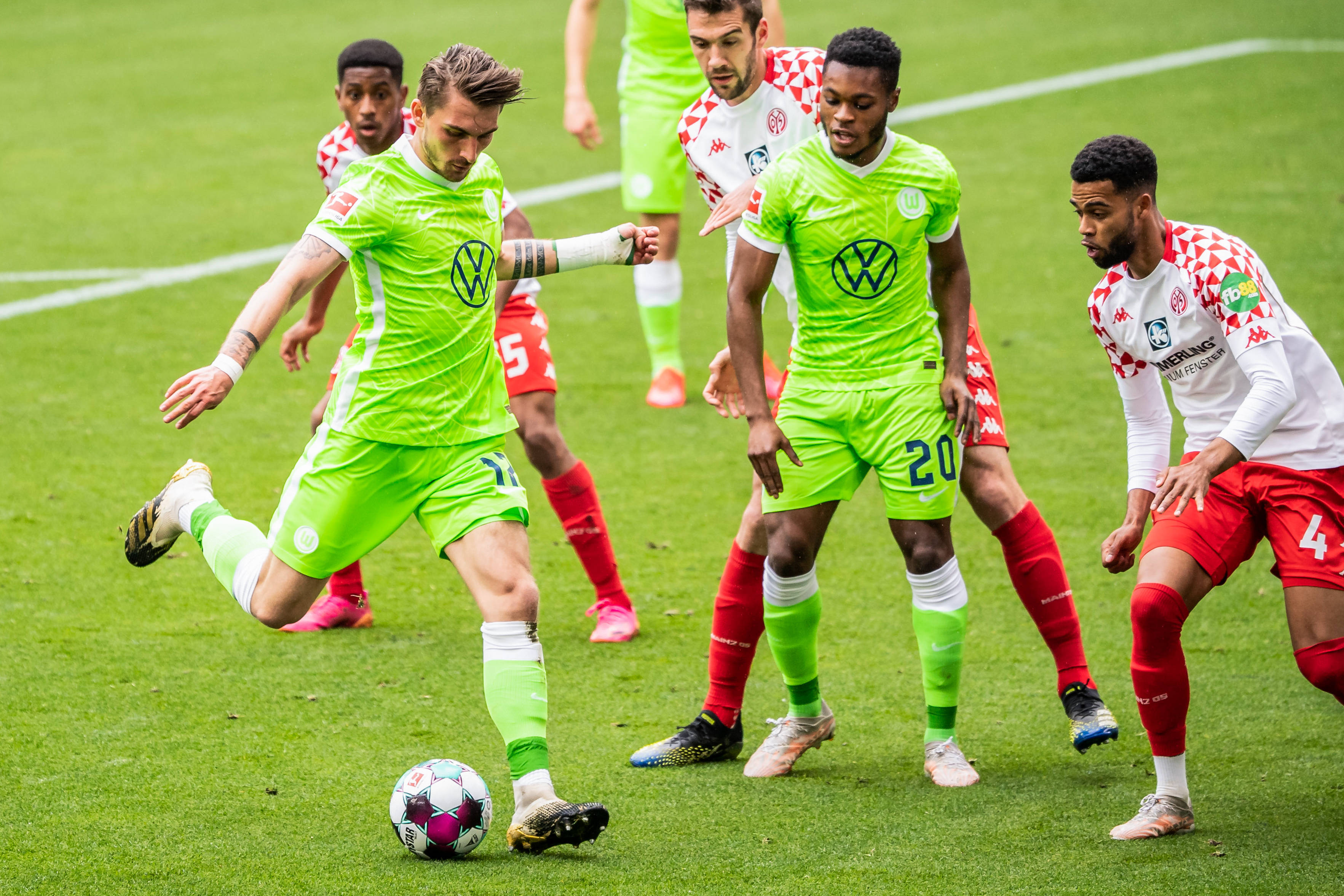 易胜博体育官方网站-狼堡迎来胜利,冲击联赛前四名-第2张图片-易胜博体育 易胜博体育官方网站-狼堡迎来胜利,冲击联赛前四名-第2张图片-易胜博体育