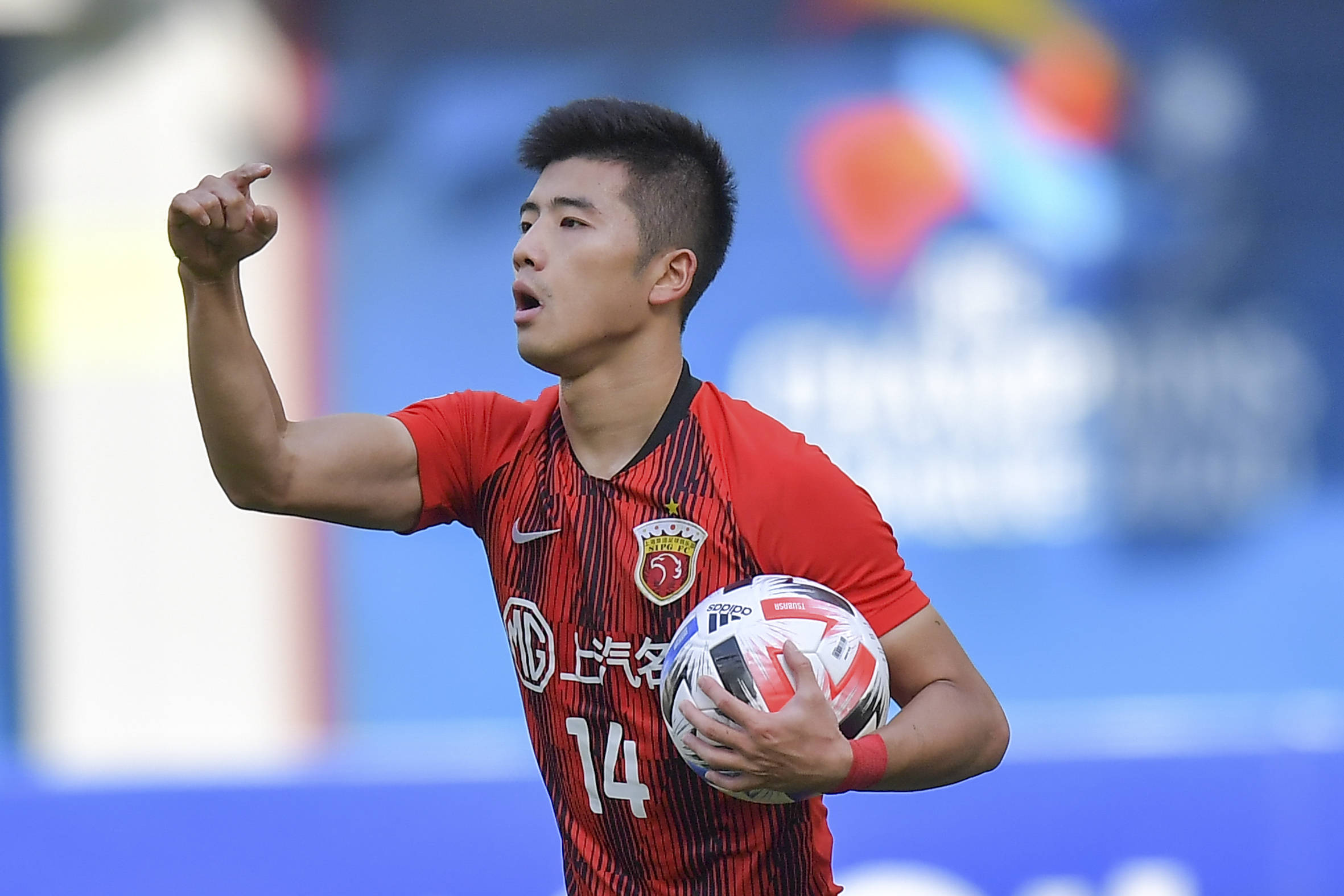 易胜博体育官方网站-上海上港联赛中取得连胜,全队士气高涨迎接新挑战-第1张图片-易胜博体育 易胜博体育官方网站-上海上港联赛中取得连胜,全队士气高涨迎接新挑战-第1张图片-易胜博体育