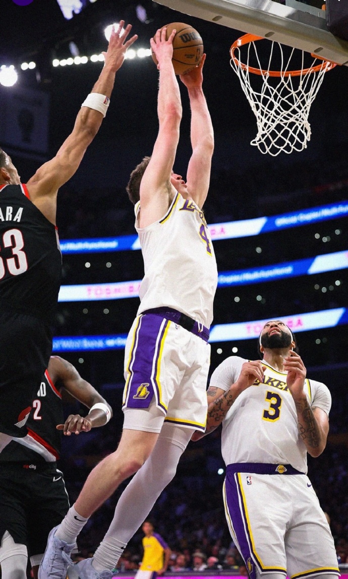 ysbSPORTS-开拓者主场逆袭湖人,终结两连败-第1张图片-易胜博体育 ysbSPORTS-开拓者主场逆袭湖人,终结两连败-第1张图片-易胜博体育