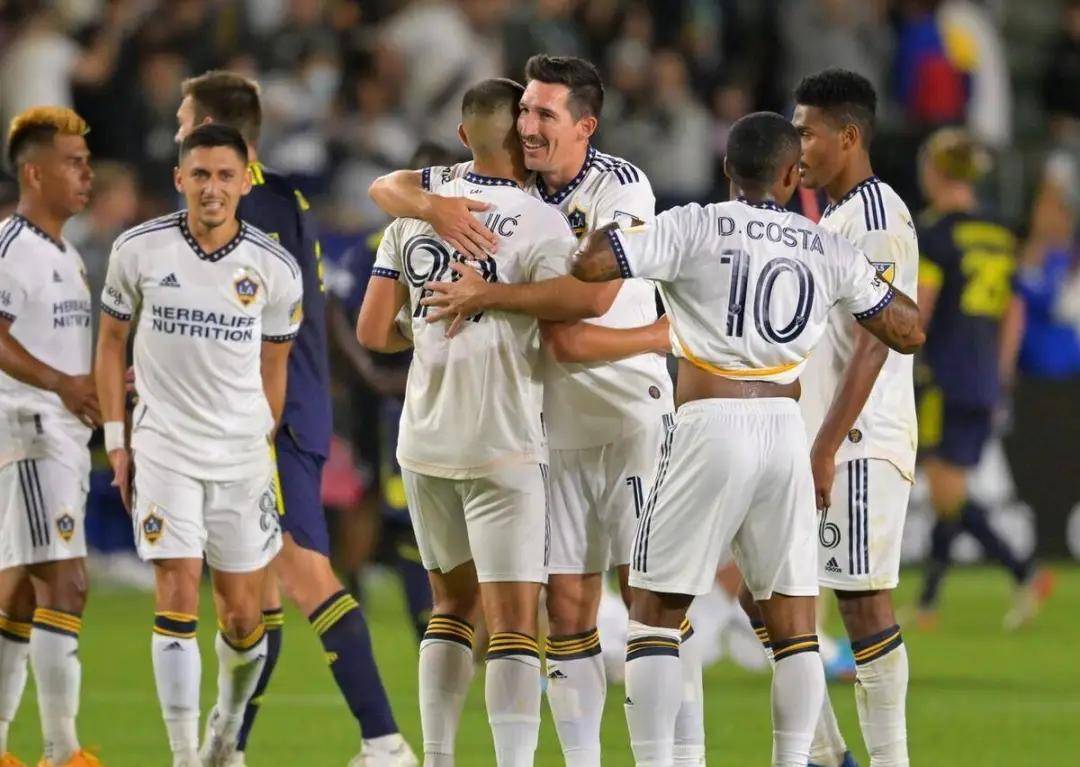 易胜博体育-欧洲杯赛场上,阿根廷全情投入争夺胜利-第2张图片-易胜博体育 易胜博体育-欧洲杯赛场上,阿根廷全情投入争夺胜利-第2张图片-易胜博体育