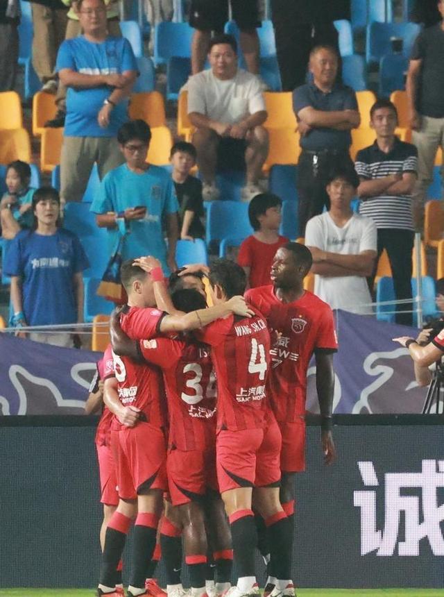 ysbSPORTS-国内足球联赛再掀热浪,球迷心声高亢-第1张图片-易胜博体育 ysbSPORTS-国内足球联赛再掀热浪,球迷心声高亢-第1张图片-易胜博体育